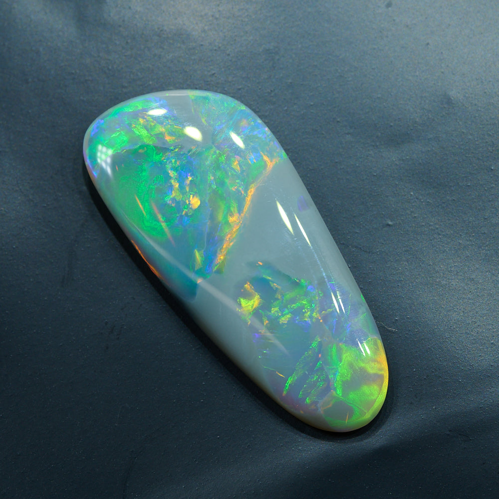 4.15 cts Dark Opal cut, not set (Lightning Ridge)