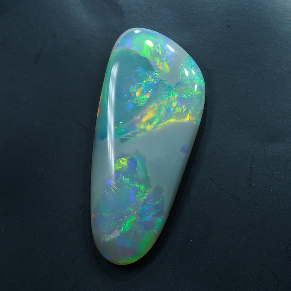 4.15 cts Dark Opal cut, not set (Lightning Ridge)