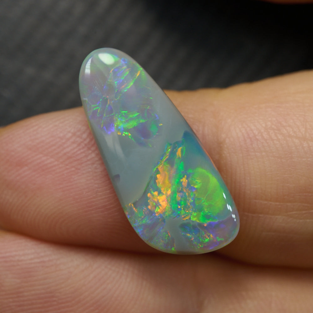 4.15 cts Dark Opal cut, not set (Lightning Ridge)
