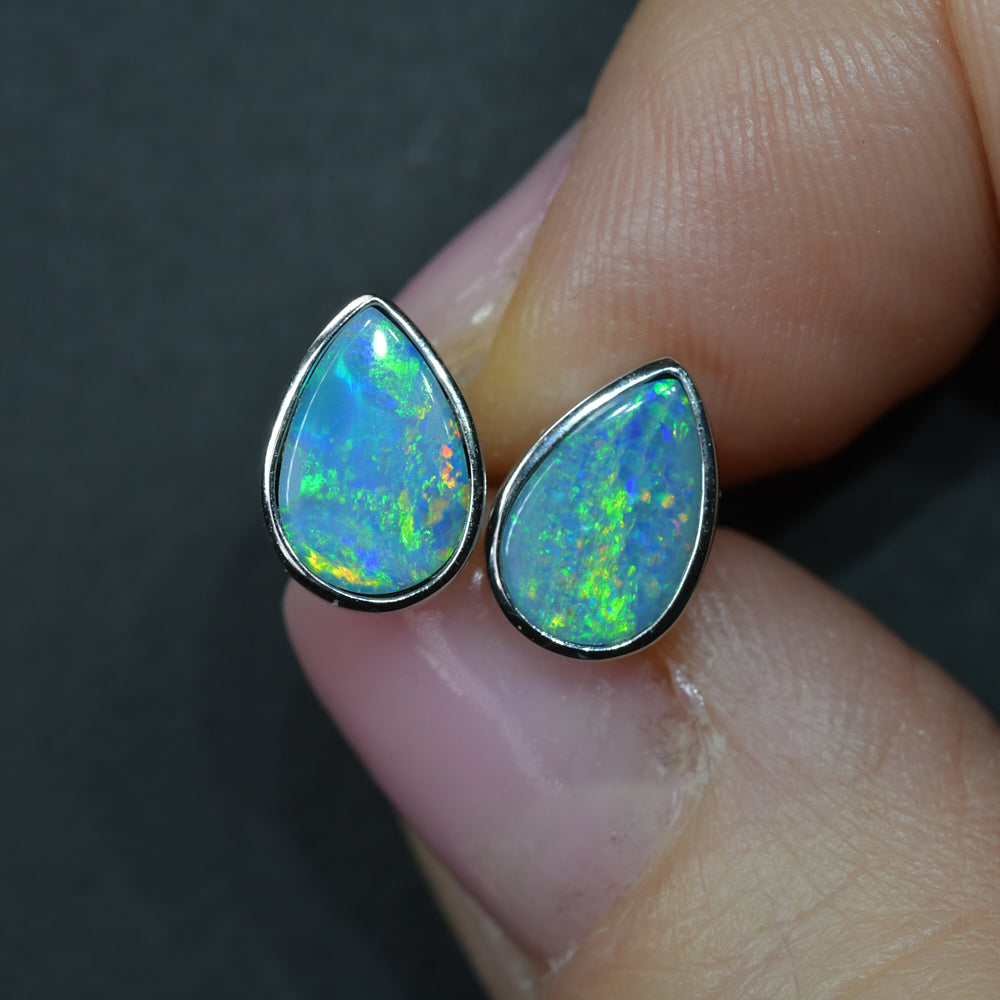 1.28 g Doublet Opal Earrings in 925 Sterling Silver