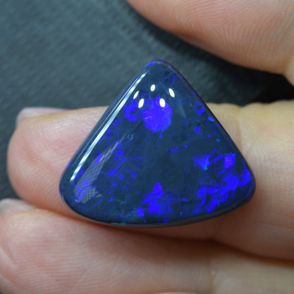 11.8 cts Black Opal cut, not set (Lightning Ridge)