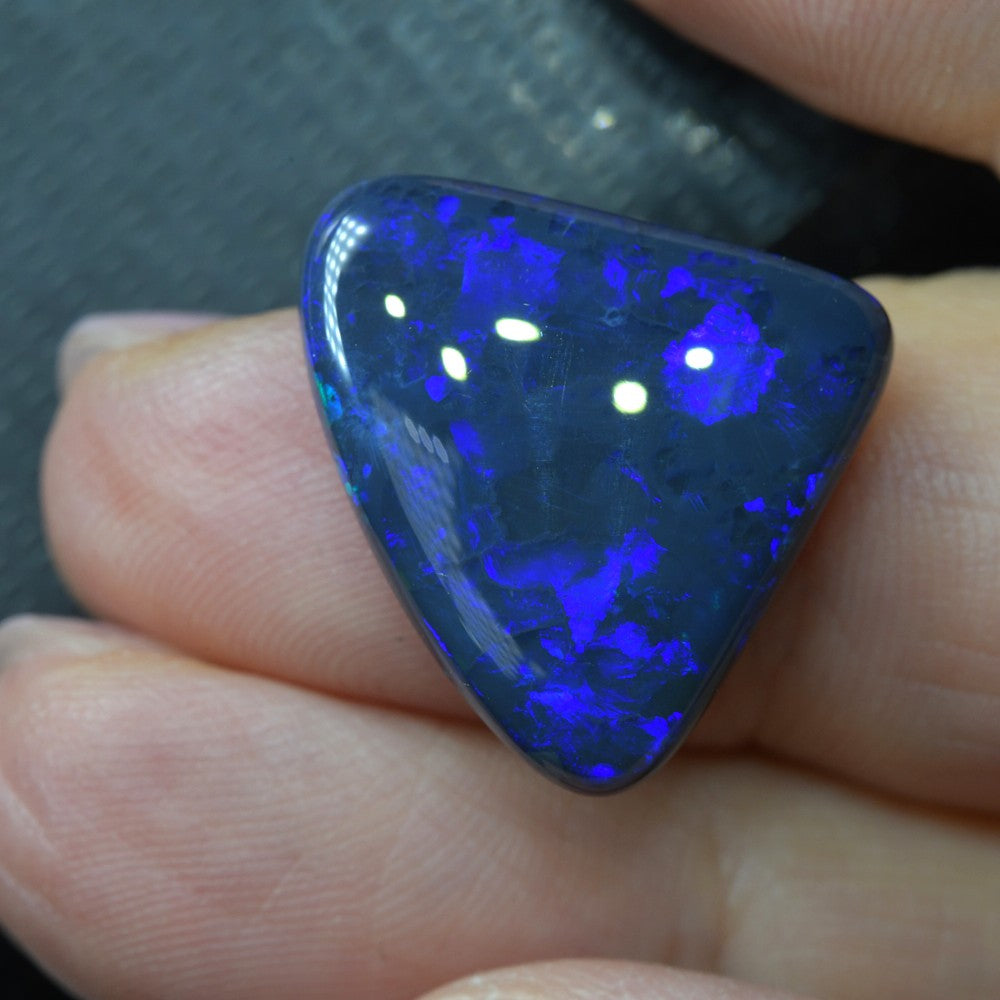 11.8 cts Black Opal cut, not set (Lightning Ridge)