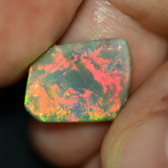 4.95 cts Australian Single Rough Opal, Rub Lightning Ridge