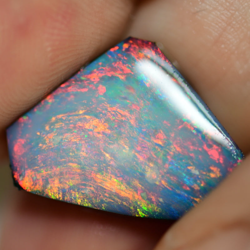 8.5 cts Australian Opal Doublet Stone Rub, Lightning Ridge