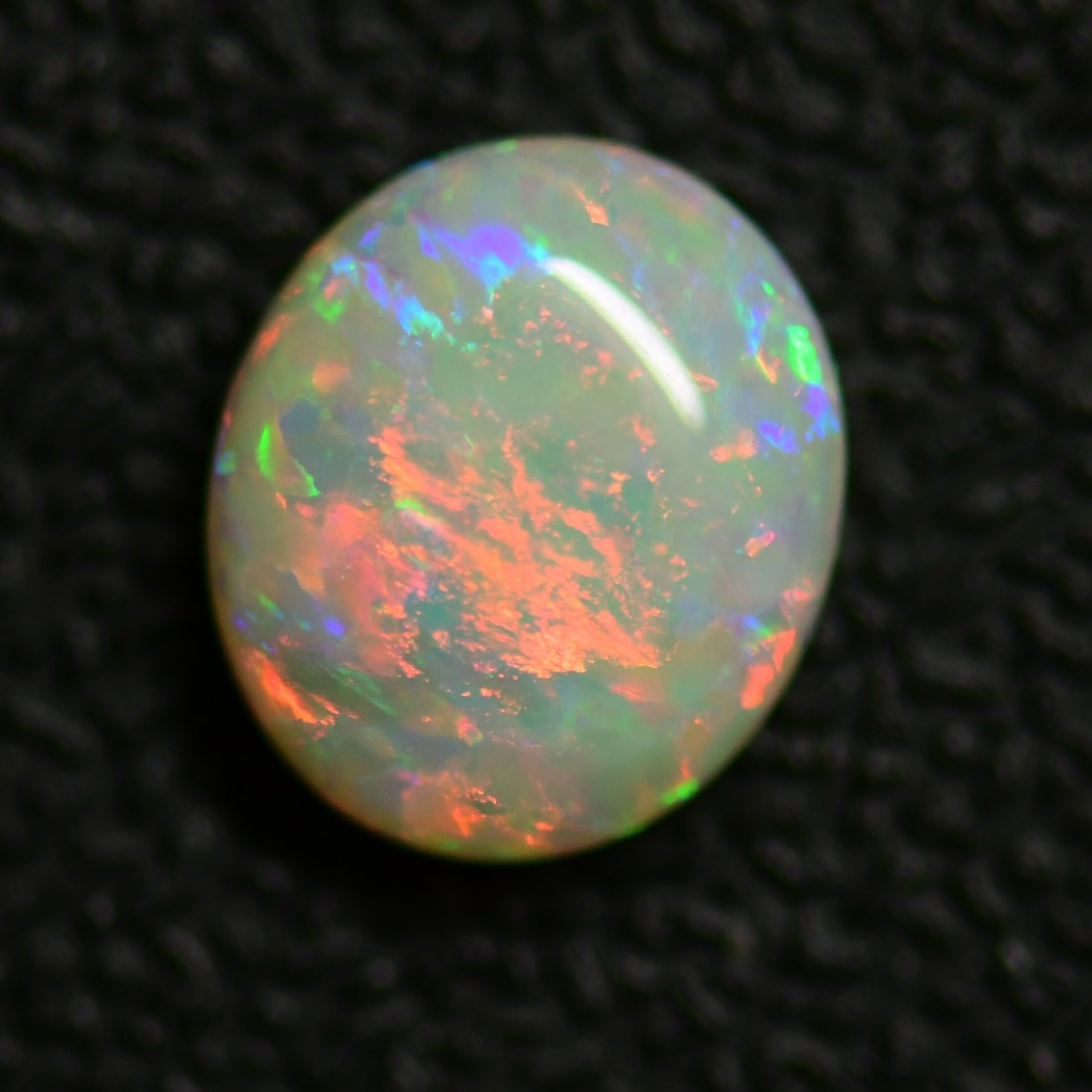 1.95 cts A ustralian Solid Opal Lightning Ridge