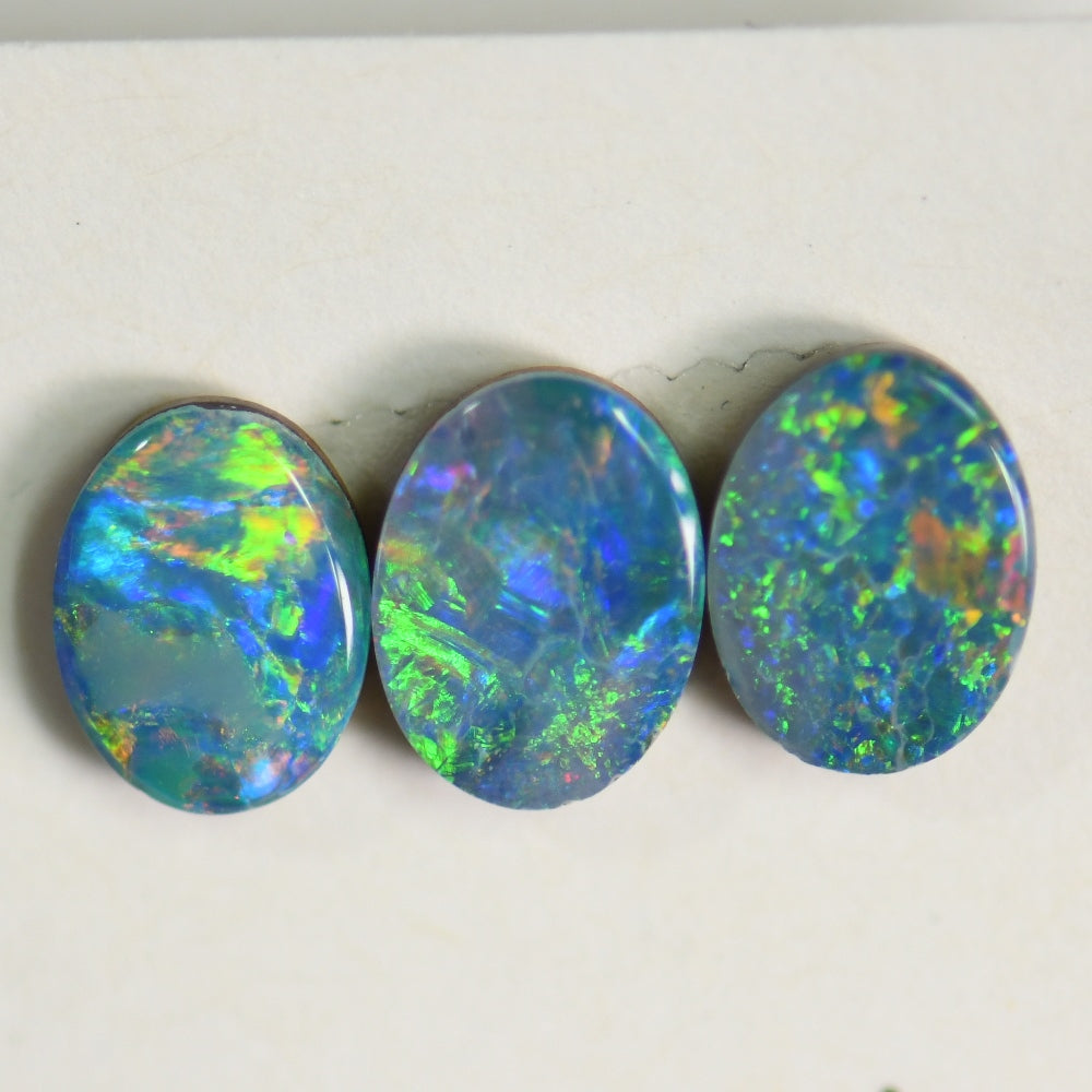 3.25 cts Australian Opal, Doublet Stone, Cabochon 3pcs 8x6