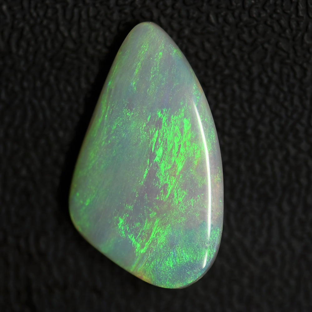 7.10 cts Australian Solid Opal Cut Stone, Lightning Ridge CMR