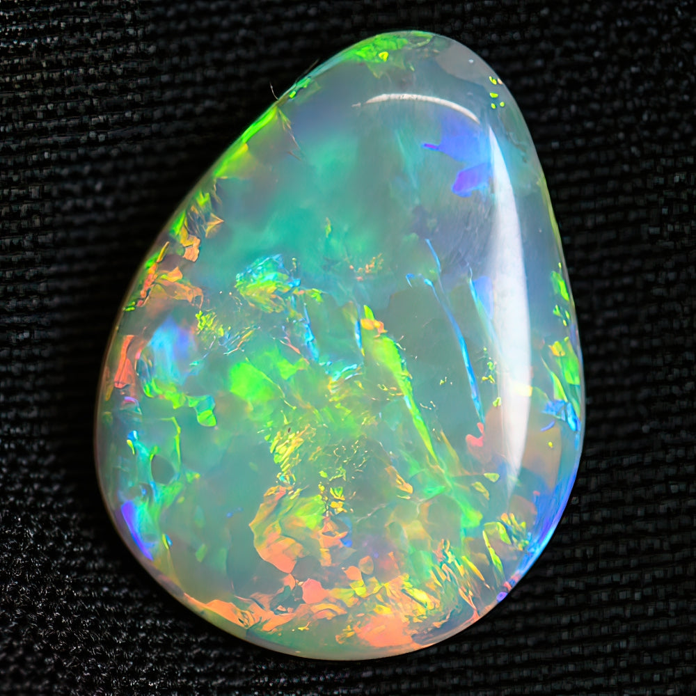 2.57 cts Australian Solid Opal Cut Stone, Lightning Ridge