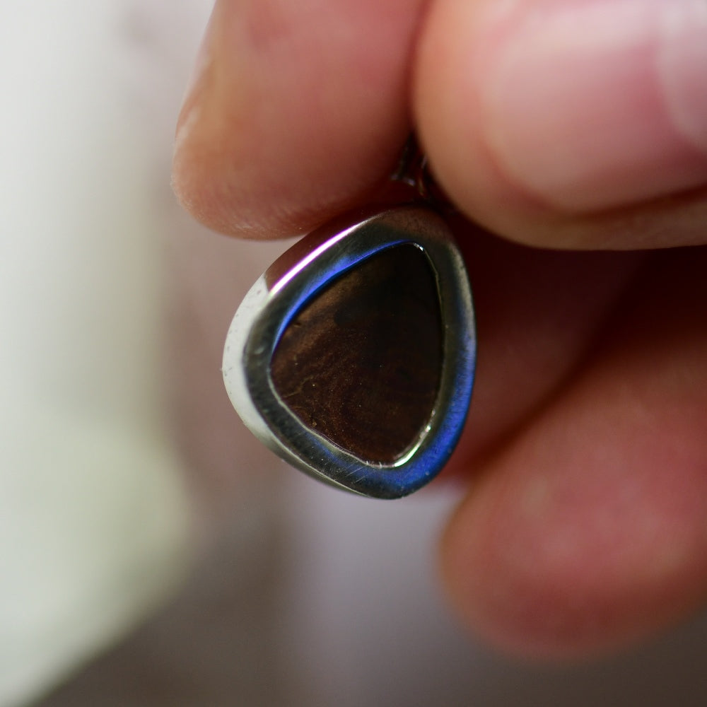 1.48 g Australian Doublet Opal with Silver Pendant : L 22.2 mm