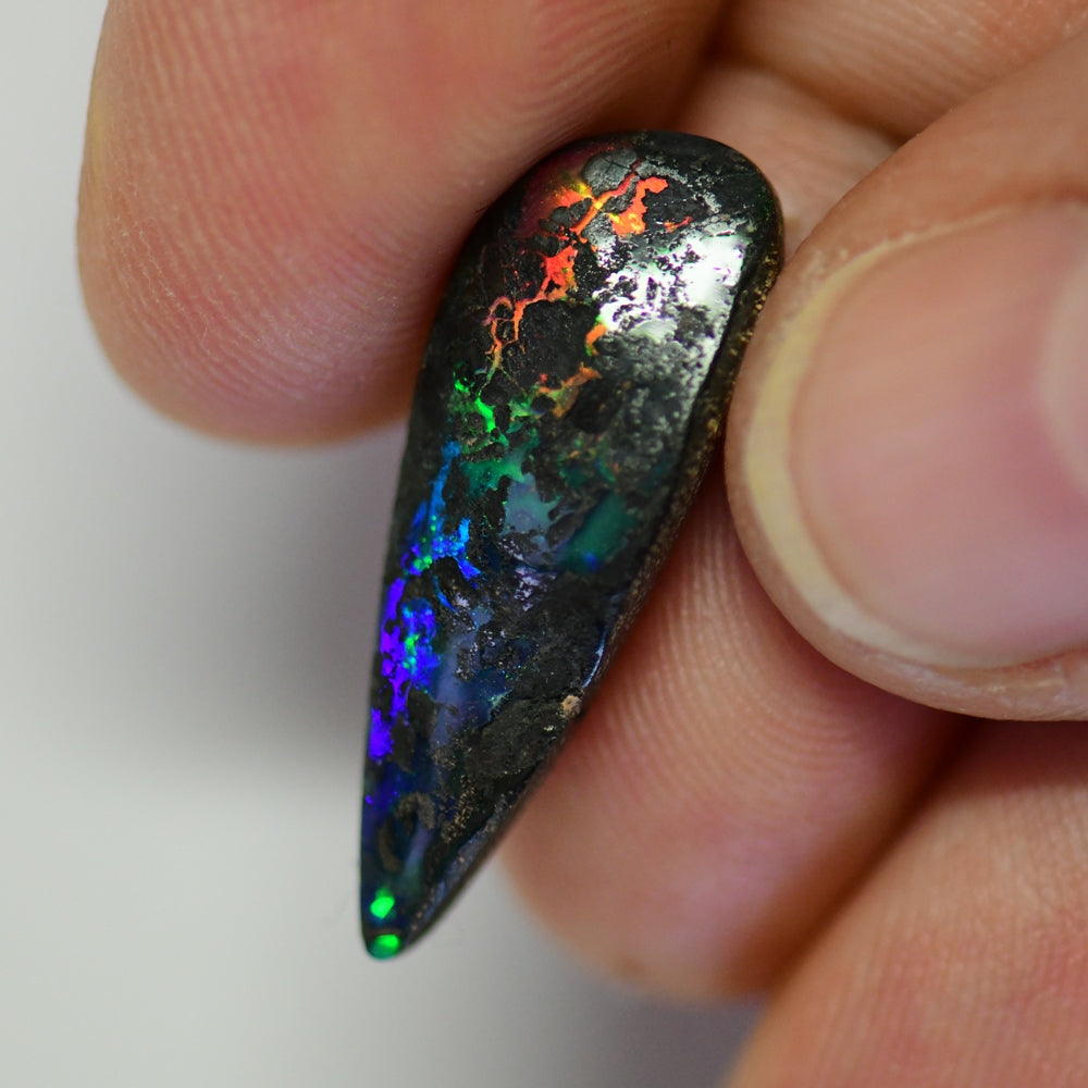 polihed opal