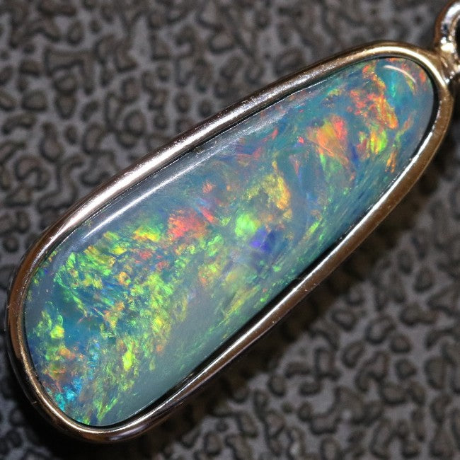 1.46 g Australian Doublet Opal with Silver Pendant : L 27.3 mm