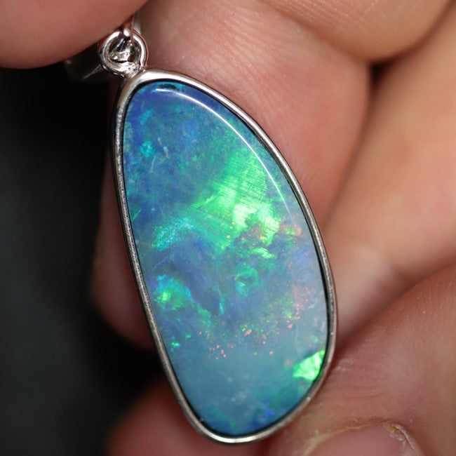 3.03 g Australian Doublet Opal with Silver Pendant : L 35.3 mm