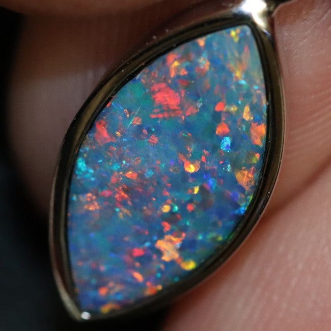 1.15 g Australian  Doublet Opal with Silver Pendant : L 24.3 mm