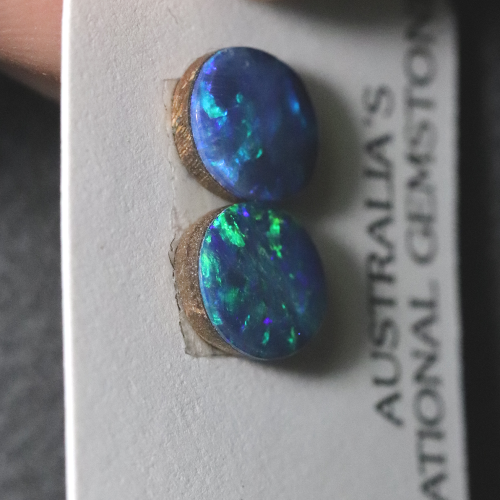 Australian Opal Doublet Stone 2pcs 2.56 cts 9x7
