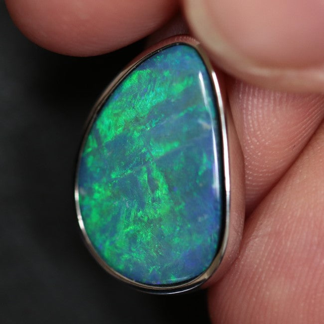 2.25 g Australian Doublet Opal with Silver Pendant : L 27.5 mm