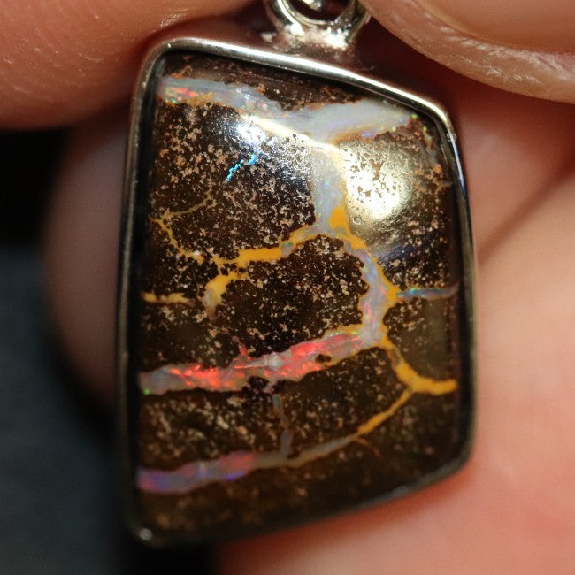 3.45 g Australian Boulder Opal with Silver Pendant : L 25.9 mm