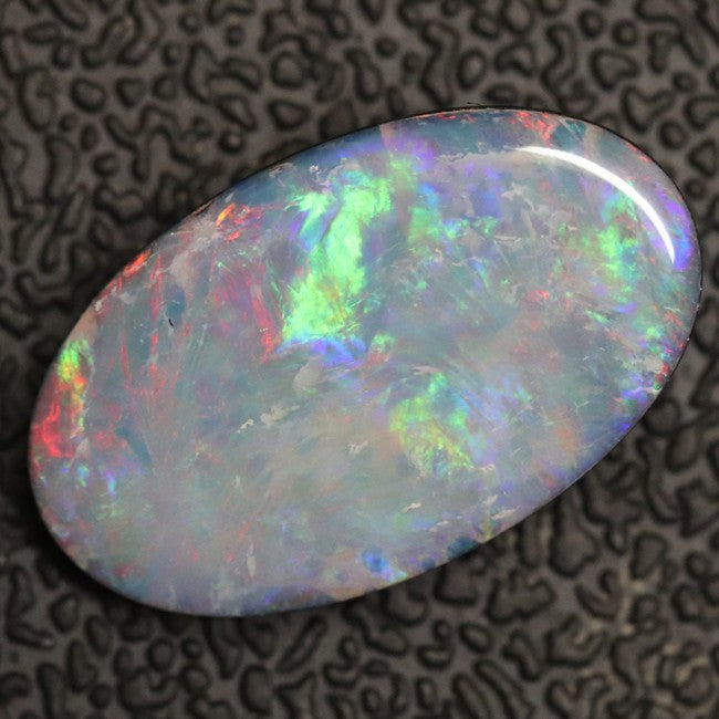 2.90 cts Australian Opal, Doublet Stone, Cabochon