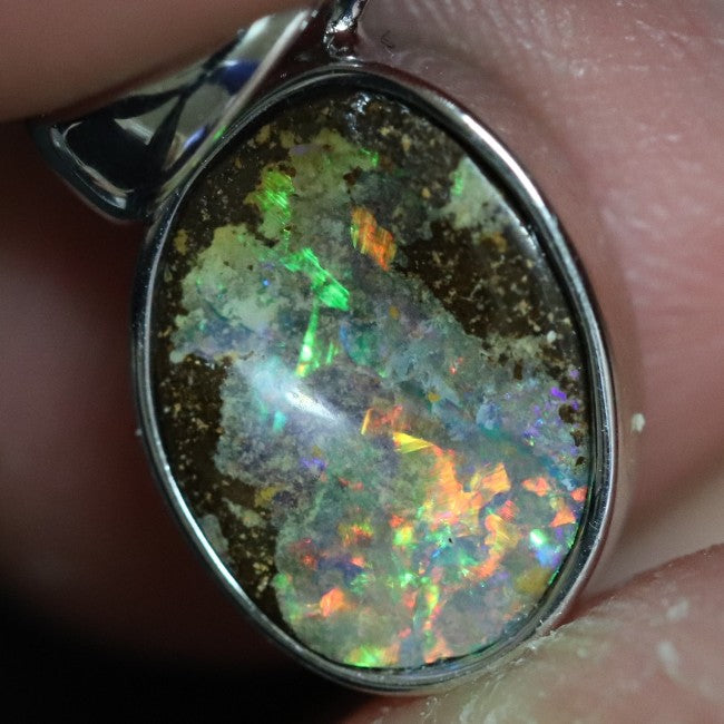 1.87 g Australian Boulder Opal with Silver Pendant : L 21.4 mm