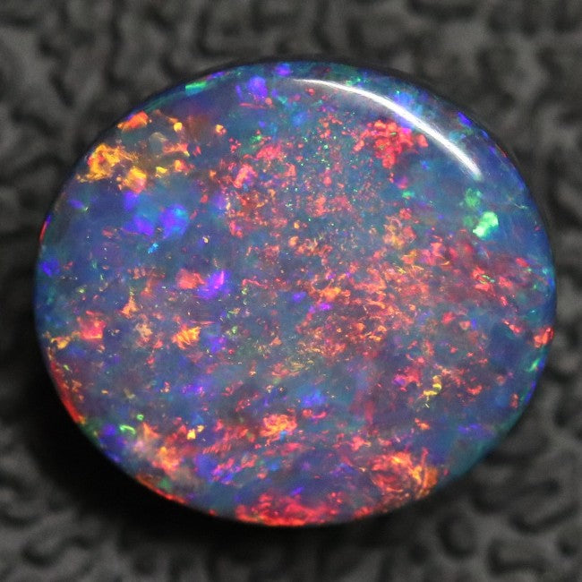 2.25 cts Australian Opal, Doublet Stone, Cabochon