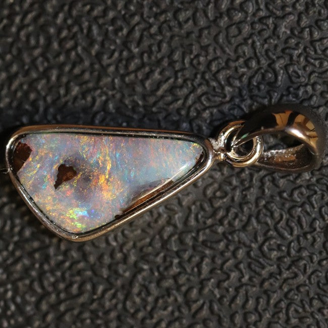 1.58 g Australian Boulder Opal with Silver Pendant : L 24.0 mm