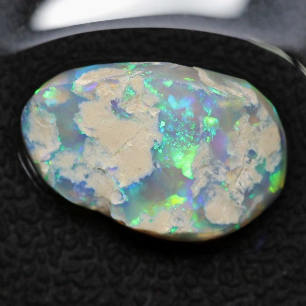 5.69 cts Single Opal Rough for Carving 16.7x10.7x6.0mm