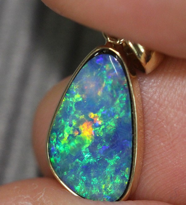Opal Pendant Australian Doublet Bright 14k GOLD Jewelry 0.68g 18.8mm